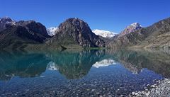 Dalí zem na trase byl Tádikistán. Ve Fanských horách jsme se chtli vykoupat...