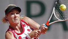 Bethanie Matteková-Sandsová v zápase French Open proti Pete Kvitové.