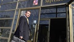 Nejvyí soud zaal 30. kvtna veejn projednávat stínost pro poruení zákona...