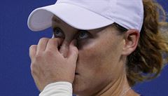 Margaret Courtová se ocitla v centru palby krajanky Samanthy Stosurové.