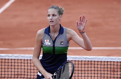 Karolna Plkov slav postup do tvrtfinle French Open.