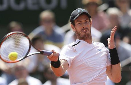 Brit Andy Murray v semifinále French Open proti výcarovi Stanu Wawrinkovi.