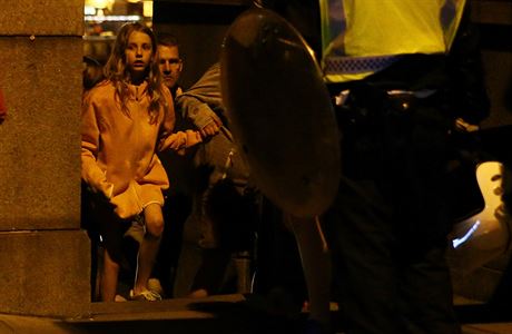 Evakuovan lid z oblasti London Bridge.