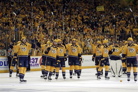 Finále NHL, Stanley Cup, Nashville vs. Pittsburgh: hokejisté domácích slaví...
