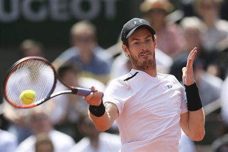 Brit Andy Murray v semifinále French Open proti Švýcarovi Stanu Wawrinkovi.