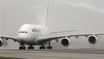 Airbus A380 odstartoval k prvnmu letu pes Atlantik