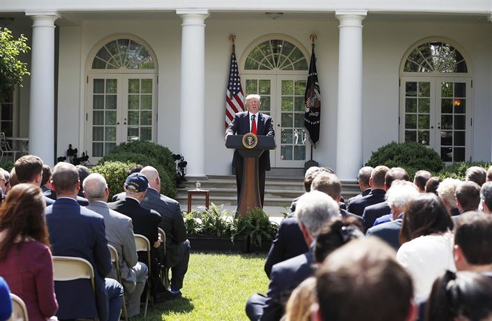 Donald Trump ve Washingtonu.