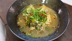 VIDEORECEPT: Připravte si čínskou polévku s rybími knedlíčky wonton