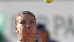 Rumunka Simona Halepová v semifinále French Open proti ece Karolín Plíkové.