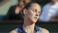 Karolína Plíková v semifinále French Open proti Simon Halepové.