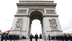 Módí a Macron pod jedním ze symbolu moderní Francie, Vítzným obloukem.