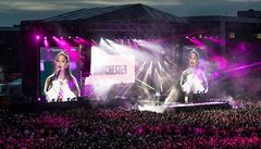 Koncert Ariany Grandeové v Manchesteru: zněly písně i jednota proti teroristům