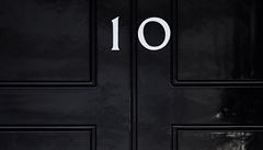 Sídlo britských premiér - Downing Street 10 v Londýn.