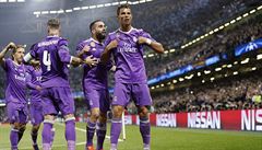 Fotbalisté Realu Madrid oslavují branku. Vpravo je její autor Cristiano Ronaldo.