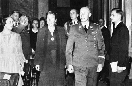 Lina Heydrichová s manelem Reinhardem.