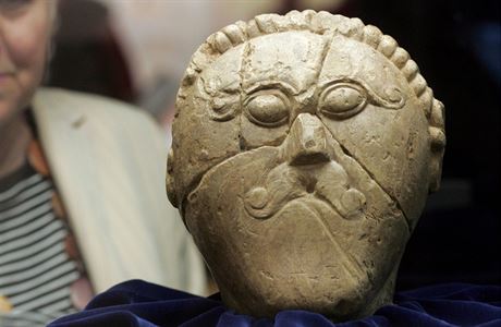 Opuková hlava keltského heróa nalezená v r.1943 v Meckých ehrovicích.
