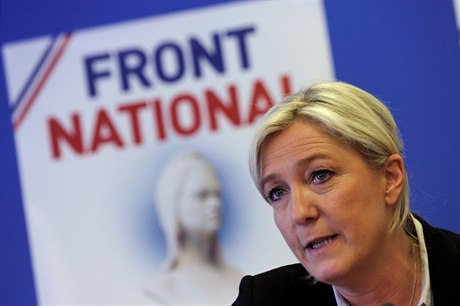 éfka Národní fronty Marine Le Penová.