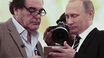 Oliver Stone a Vladimir Putin.