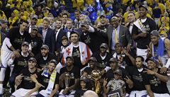 Basketbalisté Golden State slaví mistrovský titul v NBA. | na serveru Lidovky.cz | aktuální zprávy