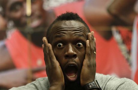 Usain Bolt na tiskové konferenci Zlaté tretry pedvedl nkolik úsmvných grimas.