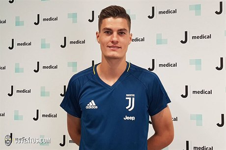 Oficiáln dres Juventusu eský talent neoblékne.