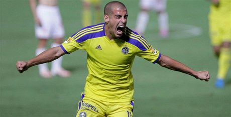 Tal Ben Haim jet v dresu Maccabi.