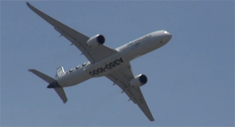 Airbus A350-1000.