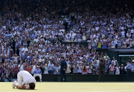 Skotský tenista Andy Murray právě jako první Brit po 77 letech vyhrál Wimbledon.
