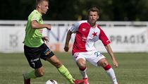 Ppravn fotbalov utkn SK Slavia Praha - FK Viktoria ikov. Zleva Michal...