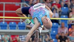 Vítz výkaského závodu na Zlaté trete 2017 Sylwester Bednarek z Polska.