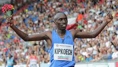 Závod mu na 1000 metr a vítzný Nicholas Kipkoech z Keni.