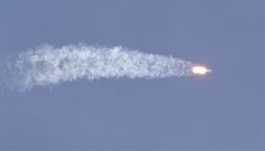 Falcon 9 nesoucí komunikaní satelity na obnou dráhu.