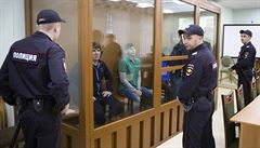 Moskevsk soud odloil vynesen rozsudku nad vrahy Nmcova. Uin tak nejdve za tden