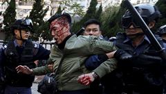 V krvi skon�ily poslední v�t�í hongkongské protesty v únoru 2016.