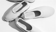 Souástí nepromokavé kolekce je i neoprénová obuv inspirovaná botami do vody....