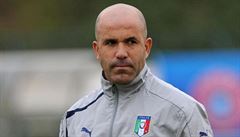 Luigi Di Biagio neml s trenérem Slovák Pavlem Hapalem slitování.