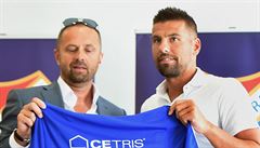 Fotbalový útoník Milan Baro (vpravo) bude znovu nastupovat za Baník Ostrava....