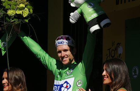 Vtz 4. etapy Tour de France 2017 Arnaud Demare se nsledn pevlkl tak do...