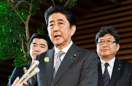 Projev japonskho premira Shinzo Abe po tom, co Severn Korea vystelila...