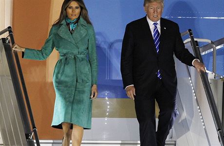 Plet Donalda Trumpa a jeho manelky Melanie Trump do Varavy.
