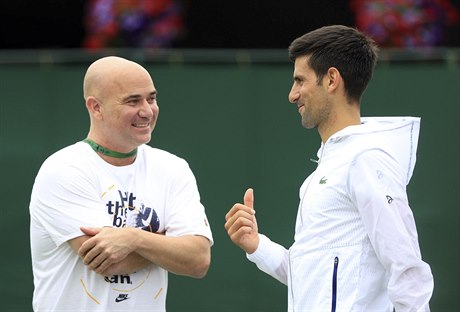 Andre Agassi a Novak Djokovi.