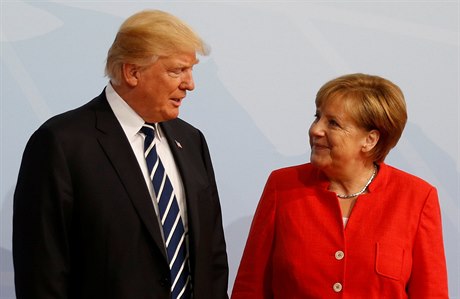 Prezident USA Donald Trump (vlevo) s nmeckou kanclékou Angelou Merkel (vpravo)