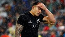 Sonny Bill Williams opout hit.