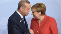 Tureck prezident Recep Tayyip Erdogan (vlevo) s nmeckou kanclkou Angelou...