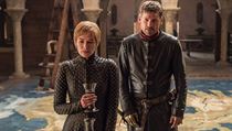 Sedm ada serilu Hra o trny: sourozenci Cersei Lannister (Lena Headeyov) a...