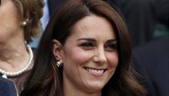 Kate, vévodkyně z Cambridge, se usmívá v čestné lóži centrkurtu během 1. kola... | na serveru Lidovky.cz | aktuální zprávy