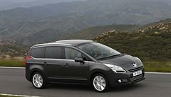 Peugeot 5008 má nkteré prvky podobné s modelem 3008