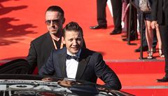 Festival ve Varech koní. Na závrený veer pijel i  Jeremy Renner.