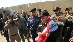 Irácký premiér Haider al-Abadi 9. ervence po znovudobytí Mosulu.