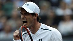 Andy Murray slaví vítzství ve 3. kole Wimbledonu